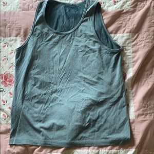 Lululemon men’s tank work out tee